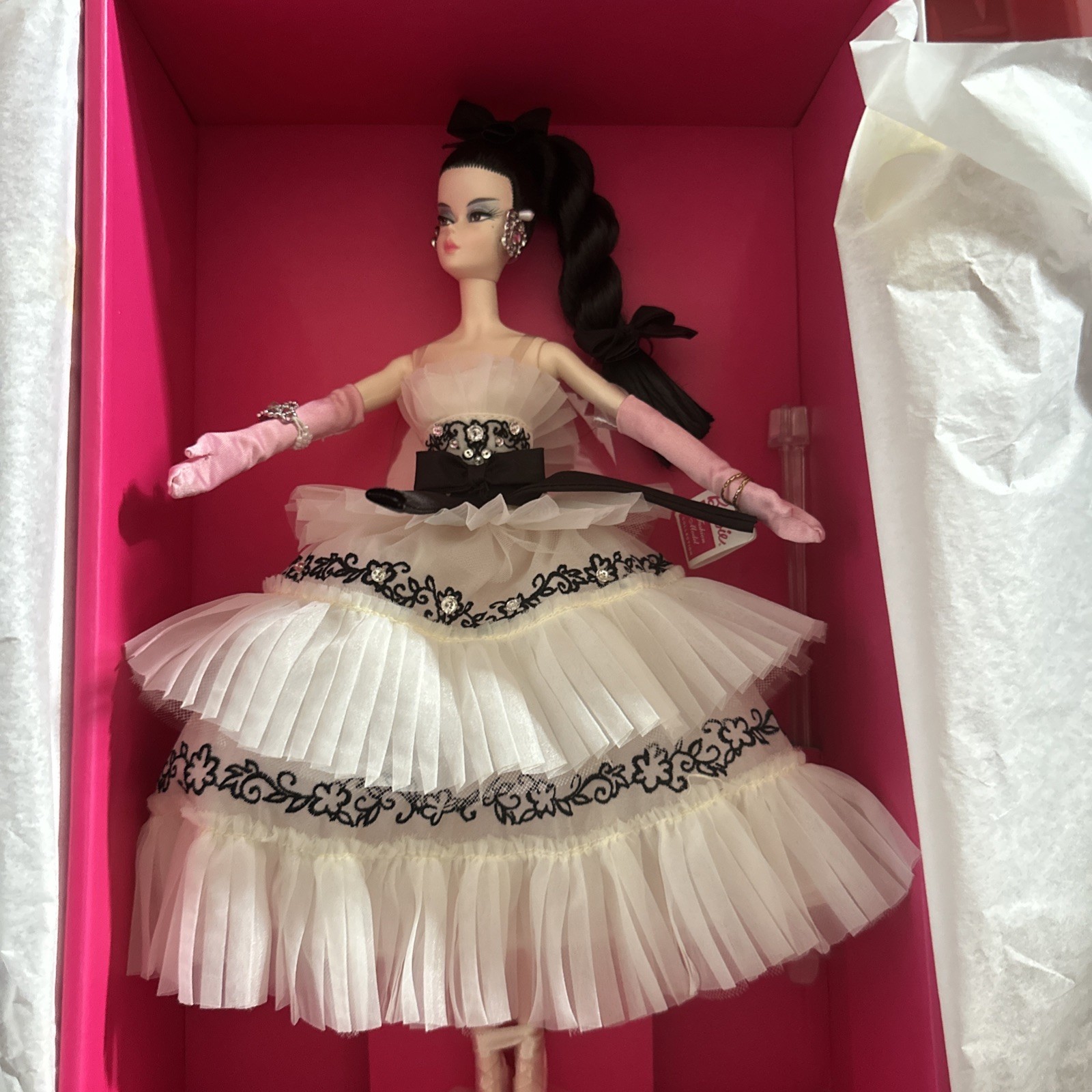 2025 NRFB Barbie Silkstone Doll #4 JBH66 Gilded Glamour (see Pictures)