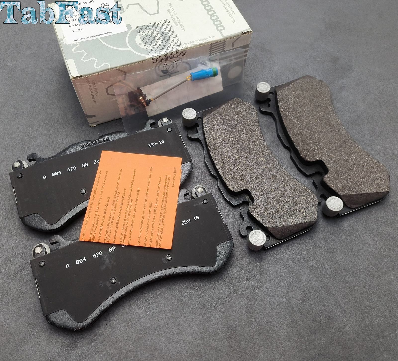 Front Brake Pads Set With Sensor 0074205920 for Mercedes 08-15 W204 C63 AMG 6.3L