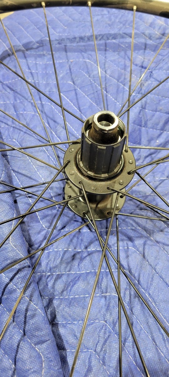 Bontrager TLR Wheelset 622 x 17 142 / 12mm 100mm / 12mm 11 Speed