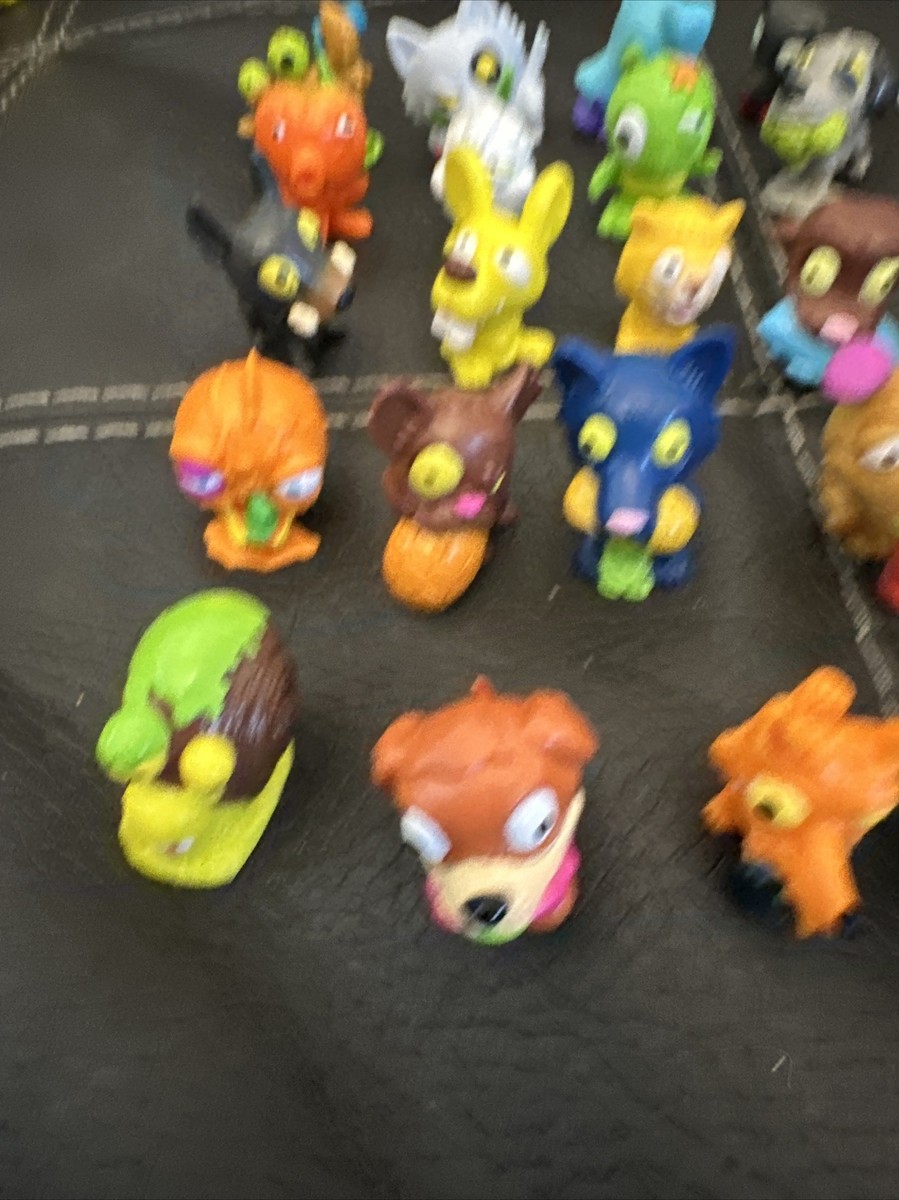 貴重　the ugglys petshop 未開封　2種類　大幅値下げ Amazon.com: The Ugglys Pet Shop Toy (2-Pack) : Toys & Games
