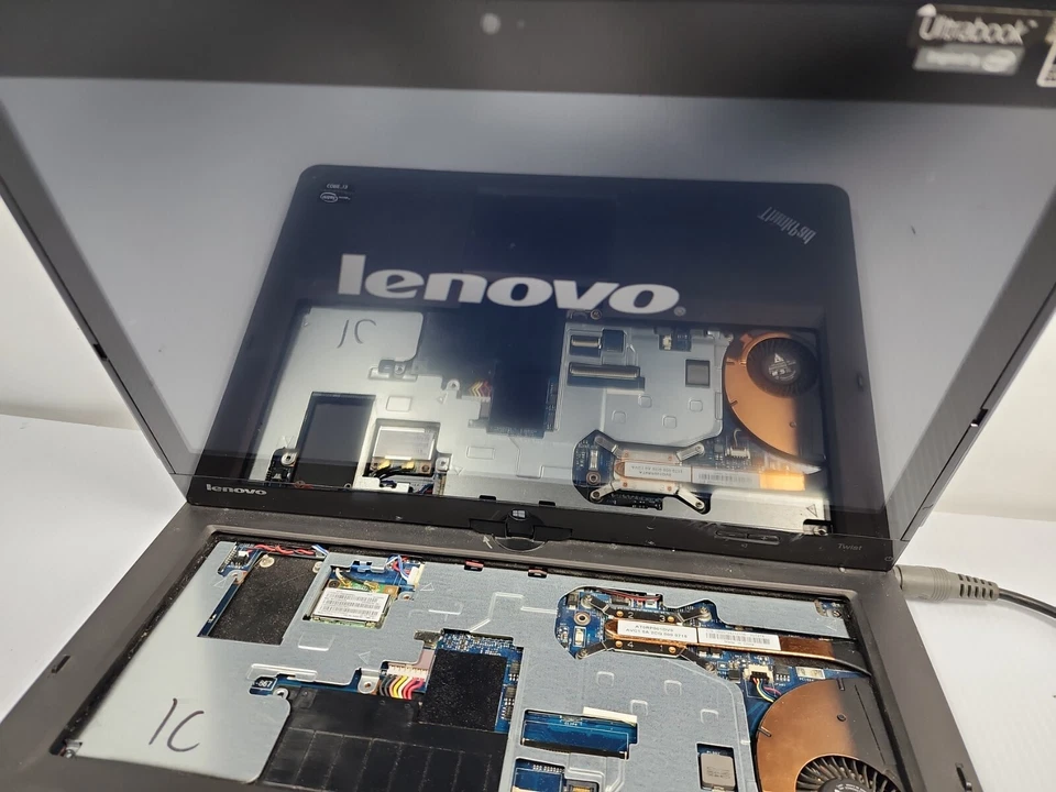 LENOVO ThinkPad Twist S230u Touchscreen Laptop i3 1.80 GHz 4GB NO HDD - Image 2 of 4