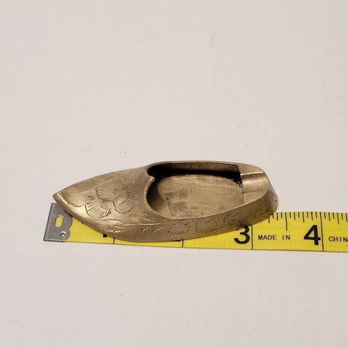 Vintage Etched Brass Personal Ashtray Shoe Shaped, 3.5" long, Made in India - Picture 5 of 5