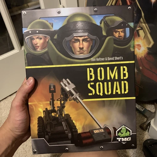 Bomb Squad Board Game Tasty Minstrel Games 2015 2-6 players 30 minutes