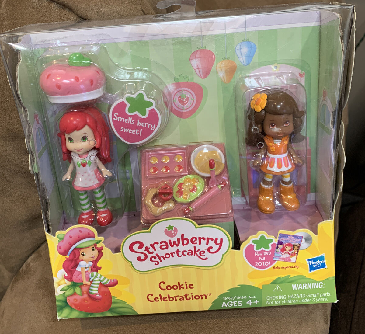 STRAWBERRY SHORTCAKE & ORANGE BLOSSOM COOKIE CELEBRATION STRAWBERRY SHORTCAKE & ORANGE BLOSSOM COOKIE CELEBRATION