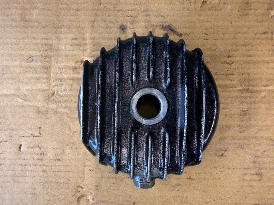 Carcaça de filtro de óleo Yamaha XS750 XS850 2H7-13447-00-00 usada - Imagem 2 de 4