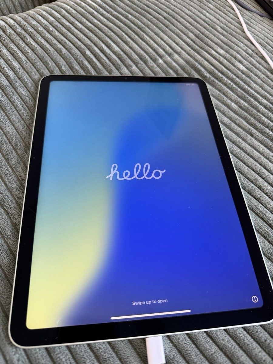 Apple iPad Air (4th gen) Green Wi-Fi with Magic Keyboard Excellent