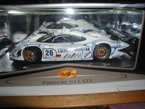 Maisto Die Cast Model Porsche 911 GT1 Le Mans 1998 No 26 1/18 Scale - Picture 2 of 8