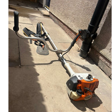 STIHL FS56c Petrol 2-Stroke String Trimmer Two-Handed Grip w/ Harness