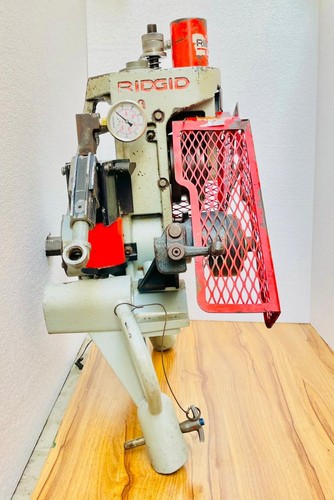 Ridgid 920 Hydraulic Roll Groover/ Grooving Machine 2"-24" Diameter Pipe - Picture 3 of 10