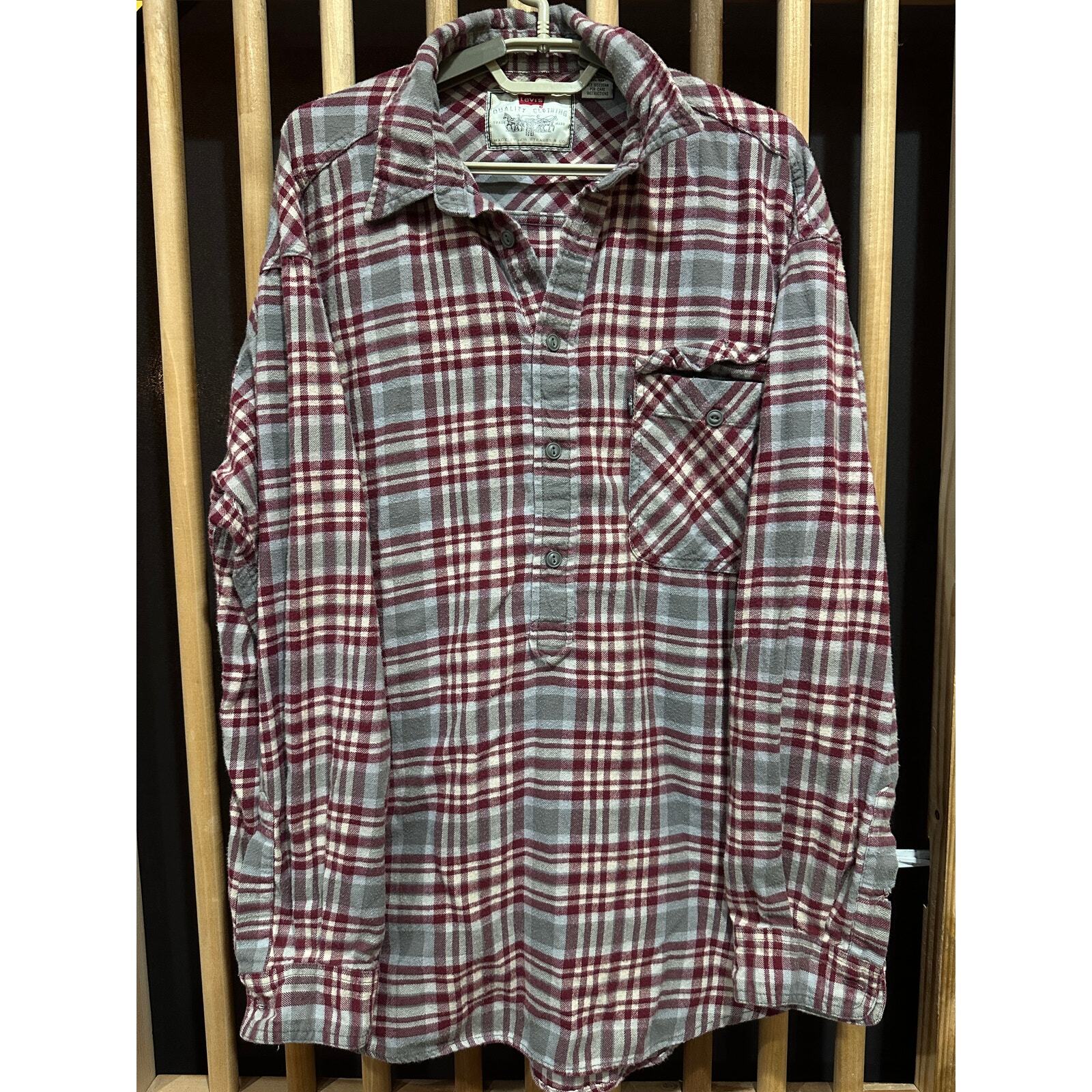 Levis Flannel Shirt Men Size L Red Gray Plaid Grunge Preppy 100% Cotton-image