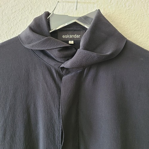 Top túnica ESKANDAR talla 0 negro cuello mandarín hombro caído abotonado lujo - Imagen 2 de 12