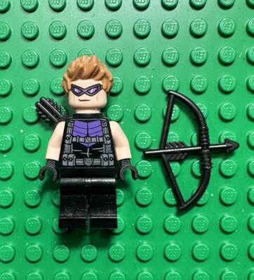 LEGO Hawkeye Black and Dark Purple Minifig Super Heroes