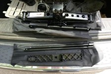 Jack, Tools and Case for 2016 Town Country 1711017