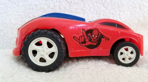 Marvel ~ Coche Spiderman ~ Rojo ~ Plástico  - Imagen 3 de 6