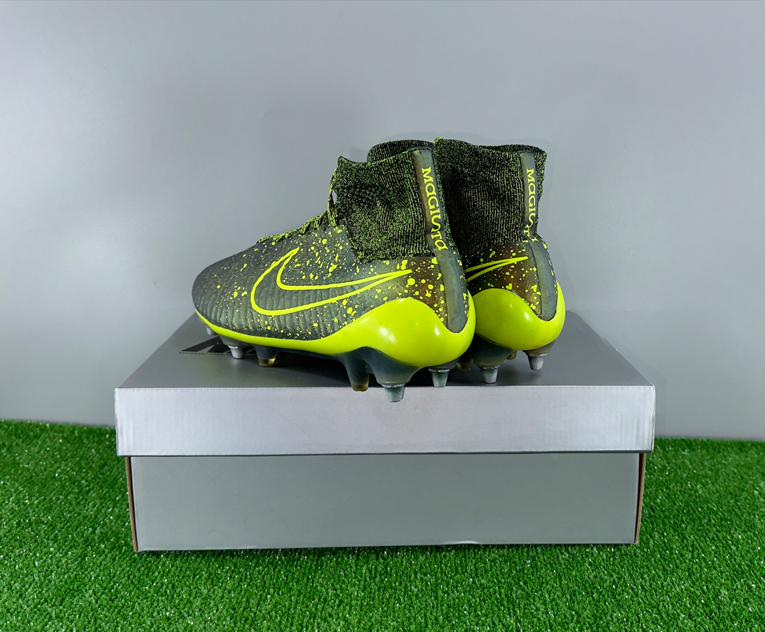 Nike Magista Obra SG 641325-370 Elite US8 UK7 Green boots Cleats