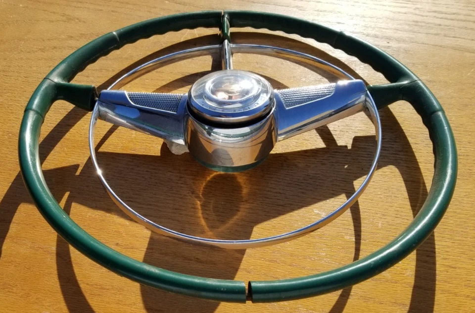 Steering Wheel 1953-54 Pontiac Chieftain Silver Streak 1954 - Image 2 of 4