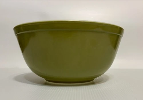 Pyrex Verde 403 Vintage Mixing Bowl 2.5 Quart Avocado Green Nesting  Milk Glass