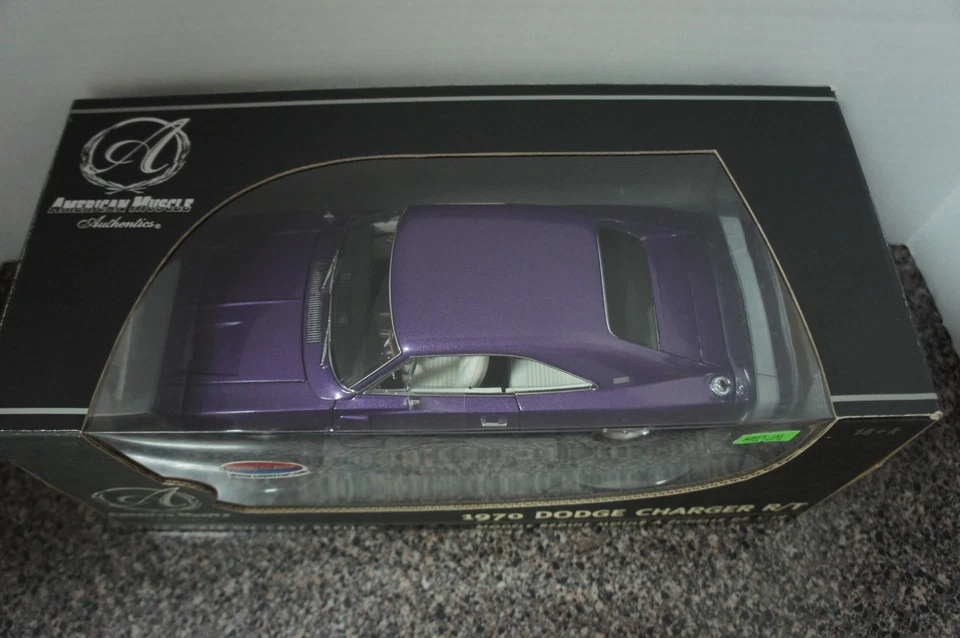 Supercar Authentics 1 970 Dodge Charger R/T 1/18 Plum Crazy 1of 504 #29669P - Image 2 of 4