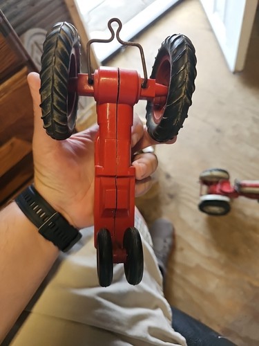 PRODUCT MINIATURE INTERNATIONAL HARVESTER McCORMICK FARMALL M TRACTOR 1/16 Vtg. - Picture 9 of 9