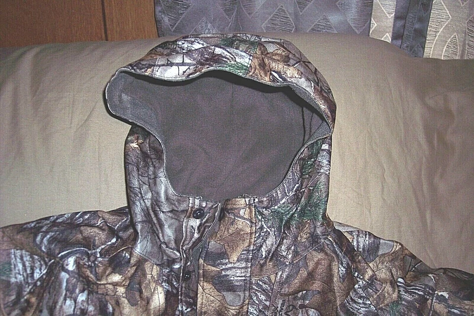 Boys Xl Camo Hunting Jacket Realtree Camo Jacket Lined Rain Coat Rain Jacket $50 - Image 2 of 4