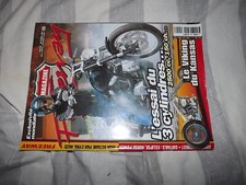 0104 Freeway Magazine n°105 L'essai du 3 cylindres... 2500 cc , 150 ch