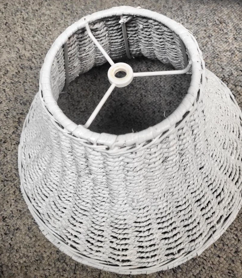 Pantalla de lámpara de tejido abierto cuerda de ratán real blanco (8" de alto) Foto 2 de 4