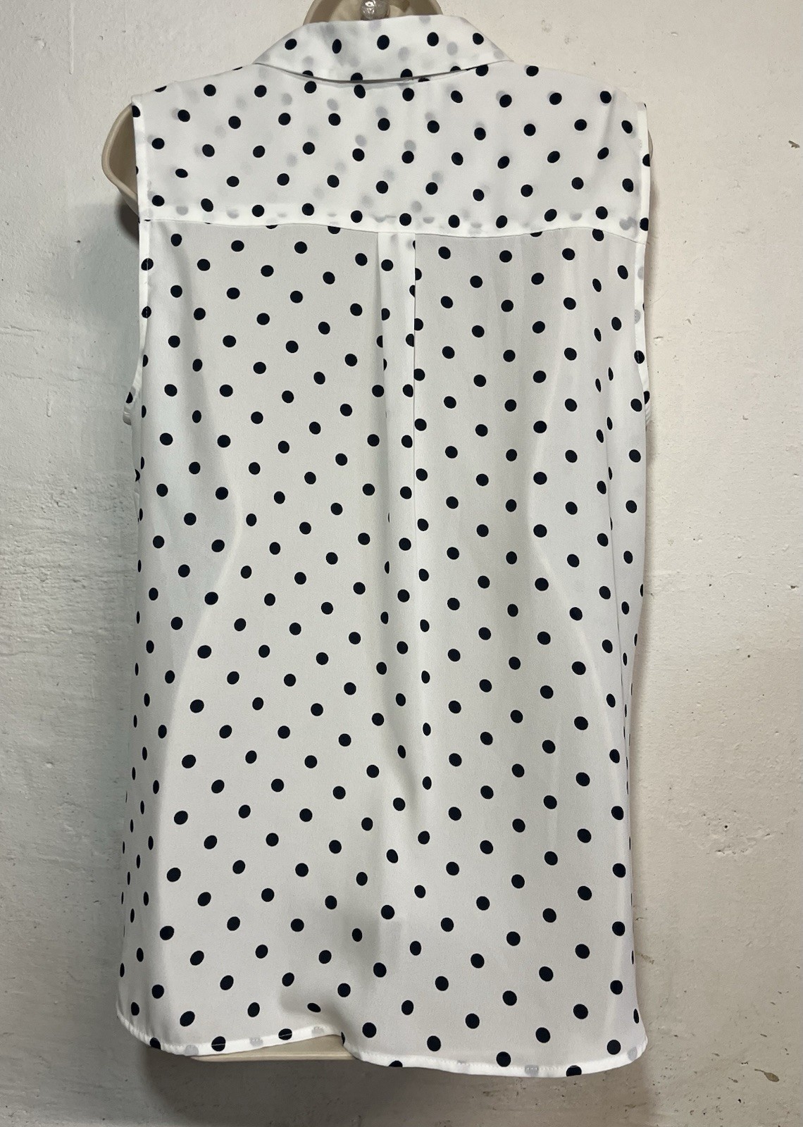 Relativity Large Sleeveless Button Up Blouse Whit… - image 2