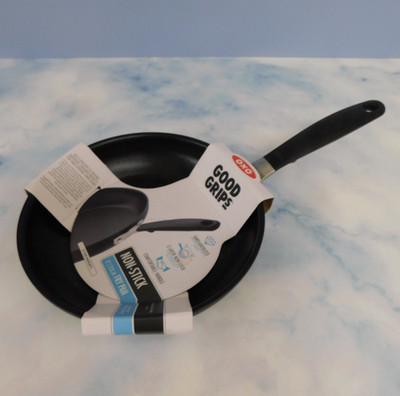 OXO Good Grips Hard Anodized Nonstick Open Frypan, 8 Inch - New