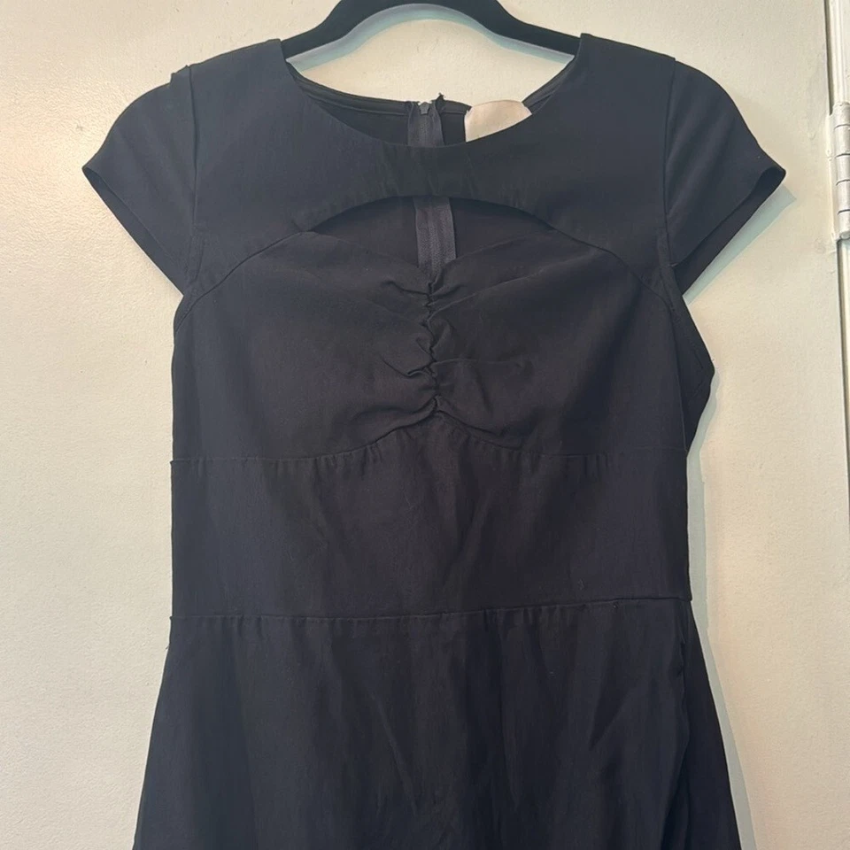 Timeless Modcloth Sheath Classy Dress with Key Hole Cut Out Size Large - Image 2 of 4