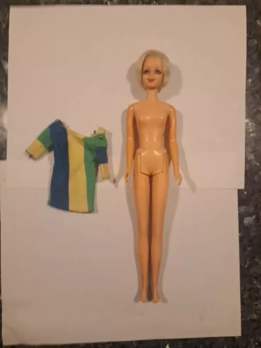VINTAGE 1967 MATTEL TWIGGY BARBIE DOLL 