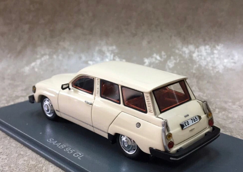 NEO 1/43 Scale Resin Model SAAB Saab 95 ESTATE white 1975 - Image 2 of 3