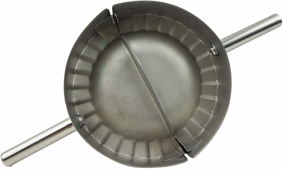 Stainless Steel Dumpling Maker – X-Large 5-Inch Empanada Press & Ravioli Mold