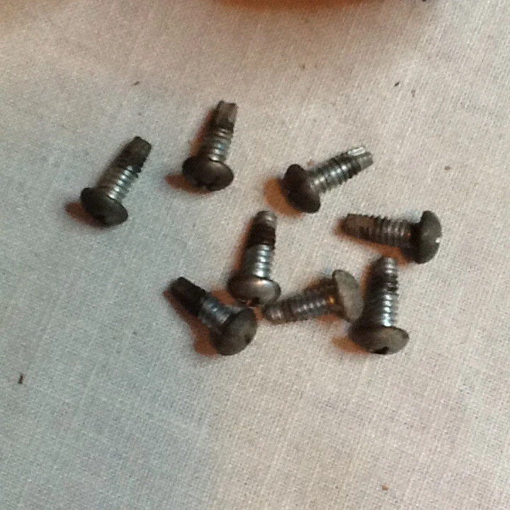 RUEDAS DE VACÍO ARTESANAL # 758 17885 (LIGERAMENTE USADAS) HOME N SHOP ASPIRADORA HÚMEDA/SECA 060925A Foto 2 de 4