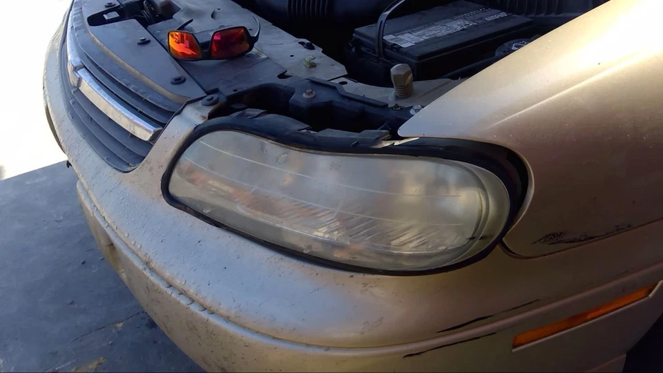 Conjunto de faros izquierdos usados se adapta a: Chevrolet Malibu VIN N 2004 cuarto dígito clásico Foto 2 de 4