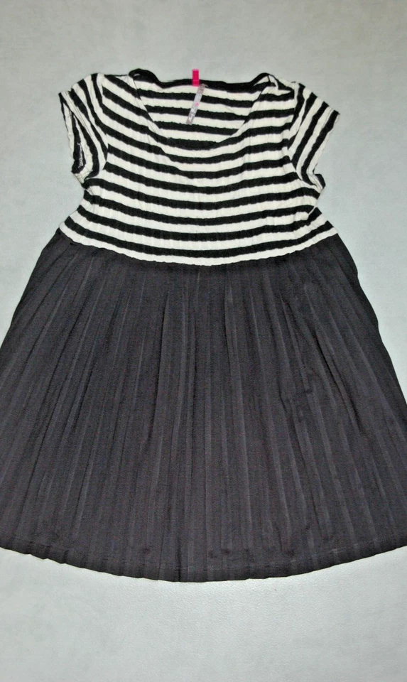 Robe été coloris noir et blanc marque Orchestra taille 4 ans - Photo 1/1