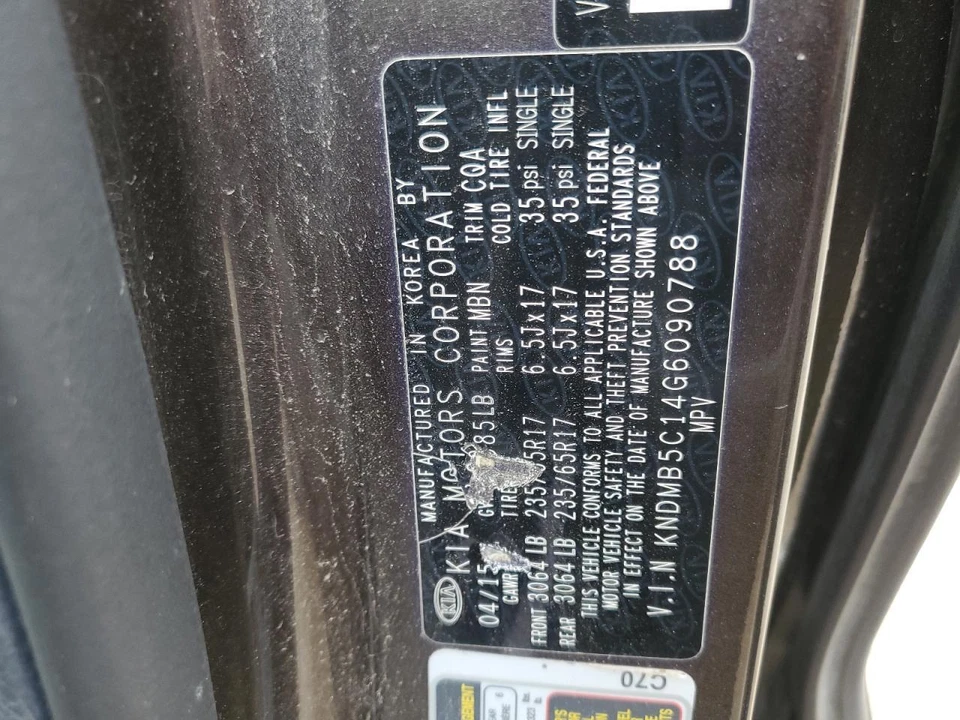 Consola central inferior delantera usada se adapta a: Kia Sedona 2016 piso delantero grado inferior A Foto 4 de 4