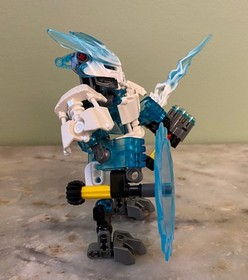 LEGO Bionicle Protector of Ice 70782 (2015) Retired - Complete with manual