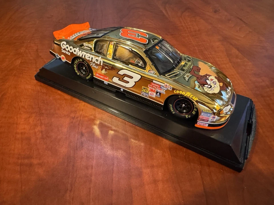 1:24 Dale Earnhardt #3 GM Goodwrench Service Plus Taz/No Bull 2000 Gold LE Foto 4 de 4