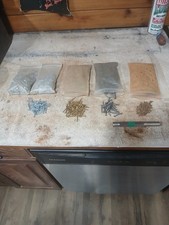 Outil magnétique clous de tapis clous argentés-clous dorés-clous 1/2 béton-clous...