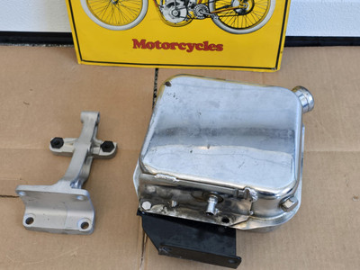 ハーレー　XLCH 900 1000 アイアン　オイルタンク　ランチボックス HARLEY DAVIDSON IRONHEAD SPORTSTER 1970-78 XLCH LUNCH BOX OIL TANK