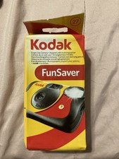 Kodak Funsaver Disposable Camera 35mm Film 800 ISO 27exp NEW FACTORY SEALED 6/09