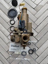 !USED! VAILLANT TURBOMAX VUW 242E | 282E | 242/1 | 282/1E DIVERTER VALVE 011289