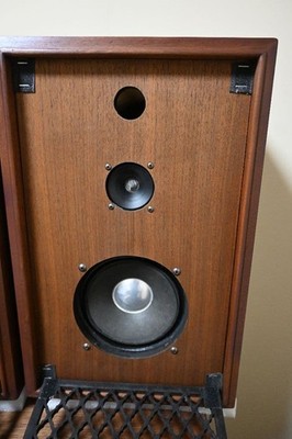 Pair Vintage Sansui Sp-30 2 Way Speaker System Book Shelf Speakers