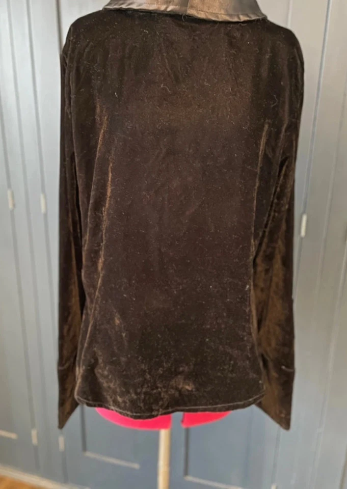 The Dark Angel - Black Velvet Jacket - Size Large - Image 3 of 4