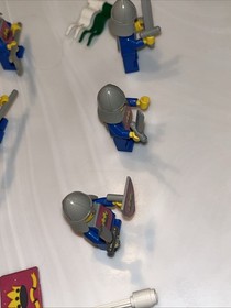 6- 1978 Lego Yellow Castle Knight Minifigure Purple Sticker Crown RARE 375 6075