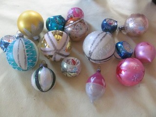 Box lot 16 vintage Shiny Brite and Poland glass Christmas tree ornaments