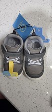 Stride Rite Munchkin Gray Hook Loop Low Top Sneakers, Machine Washable, 6