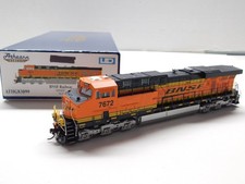 HO SCALE ATHEARN GENESIS ATHG83099 BNSF RAILWAY ES44DC DIESEL LOCOMOTIVE #7672