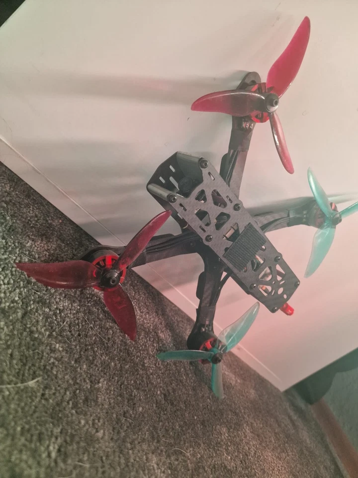 5 inch/zoll Renn Drohne, Quadcopter, Racing. Verkauft als Teilesatz mit Zubehör. - Bild 4 von 4