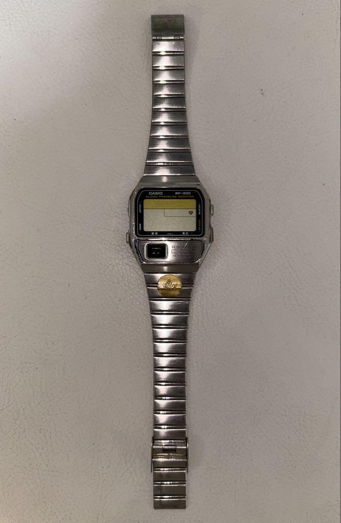 CASIO BP-300 血圧モニター デジタル腕時計　ビンテージ　希少モデル CASIO BP-300 血圧モニター デジタル腕時計 ビンテージ 希少